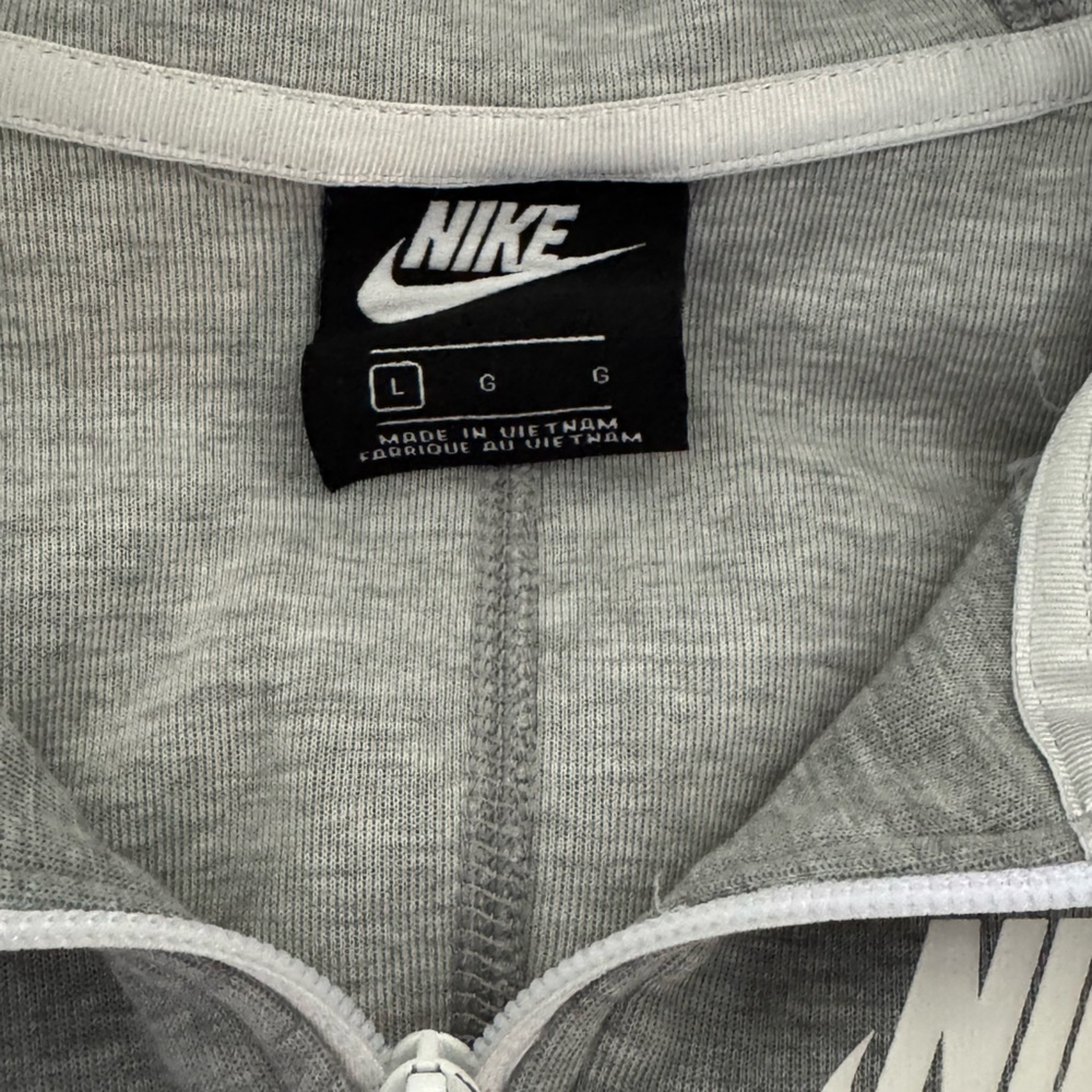 Nike Gray and White Zip-Up Jacket with Hood - Picture 3 of 5